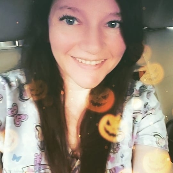 Meet your Posher, Michelle - Picture 1 of 1